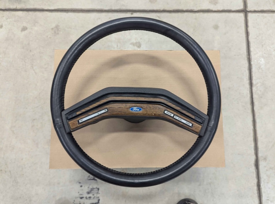Ford Bronco and 1978–1986 Ford trucks steering wheel