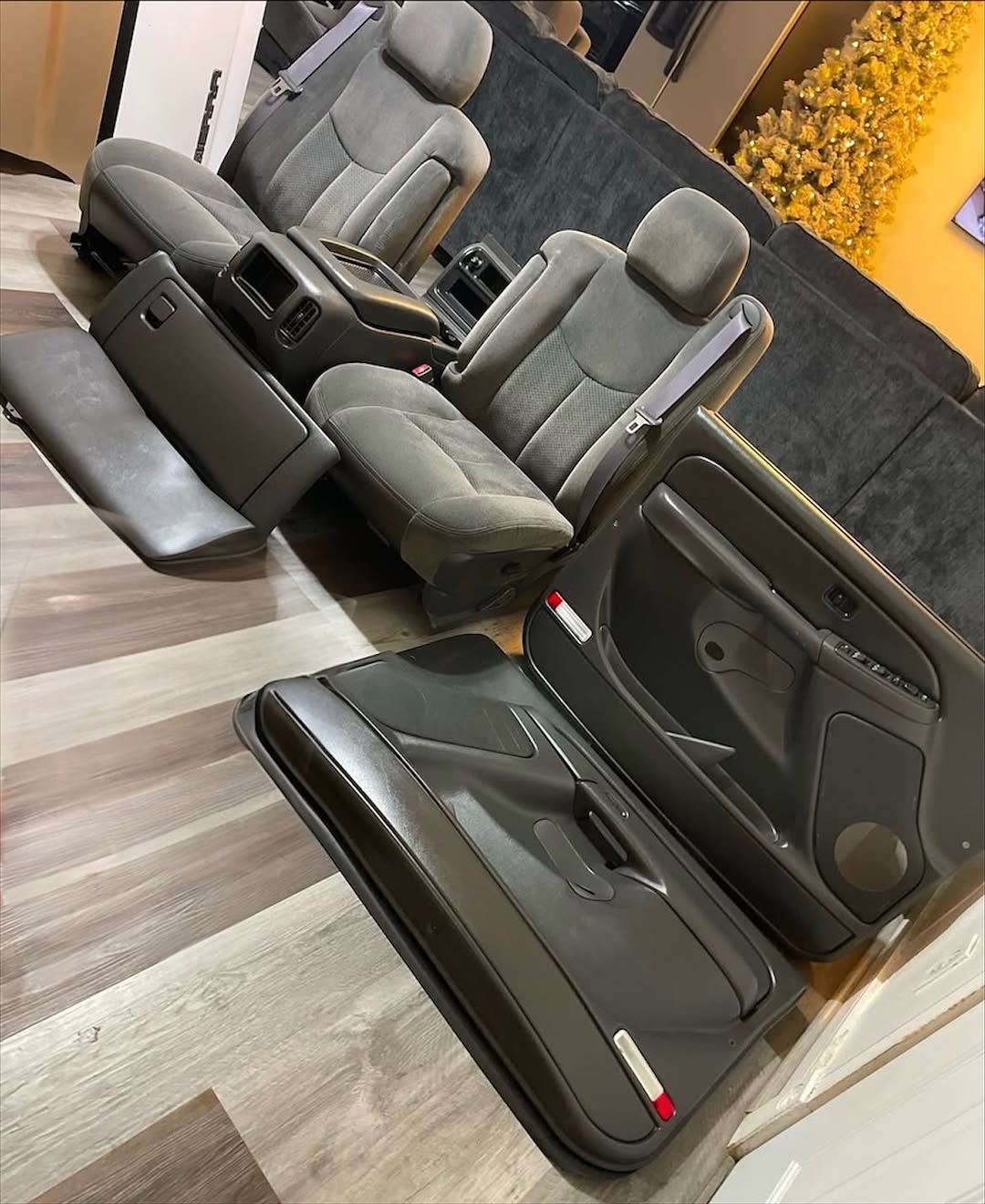 1999-2006 OEM electric seats in excellent condition
